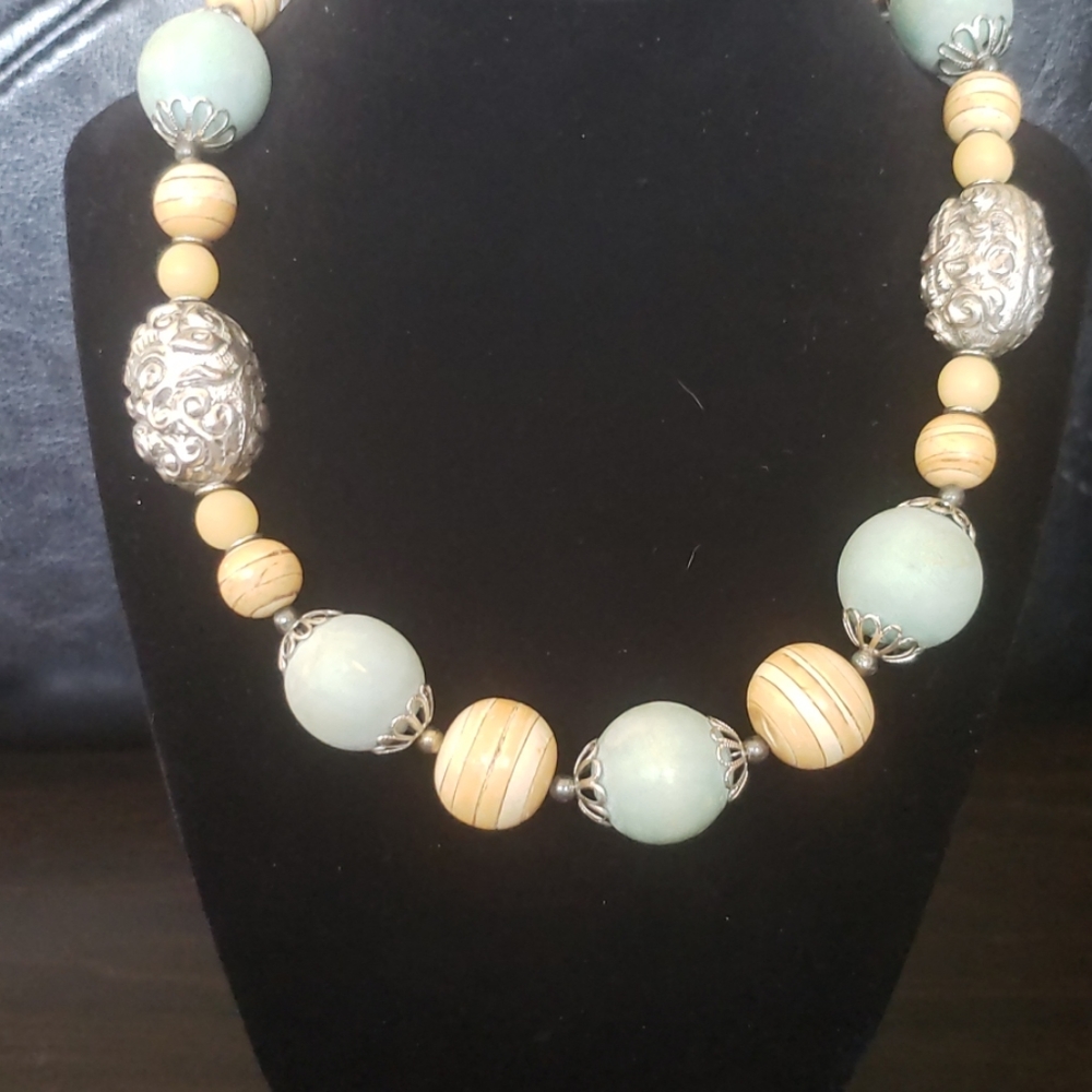 Ligth green wooden  beaded necklace